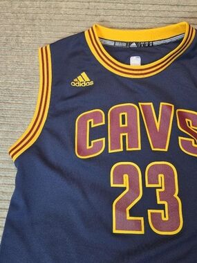 Lebron James #23 Cleveland Cavaliers Adidas Youth Jersey Size Large Blue